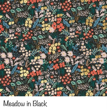 Load image into Gallery viewer, Medium Nesting Zipper Pouch in Waxed Canvas