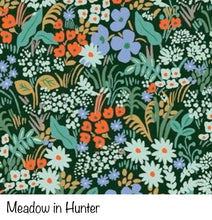 Load image into Gallery viewer, Medium Nesting Zipper Pouch in Waxed Canvas