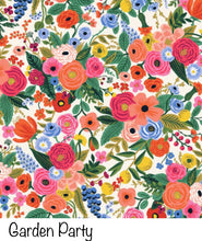 Load image into Gallery viewer, Medium Nesting Zipper Pouch in Waxed Canvas