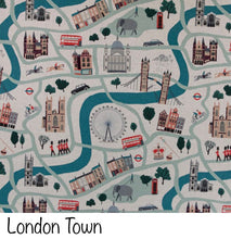 Load image into Gallery viewer, Medium Nesting Zipper Pouch in Waxed Canvas