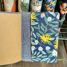 Load image into Gallery viewer, The Mini Journal - Daisy Fields