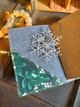 Load image into Gallery viewer, The Cedar Journal - Snowberries