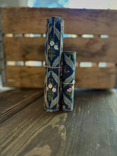 Load image into Gallery viewer, The Juniper Journal - Dahlias in blue