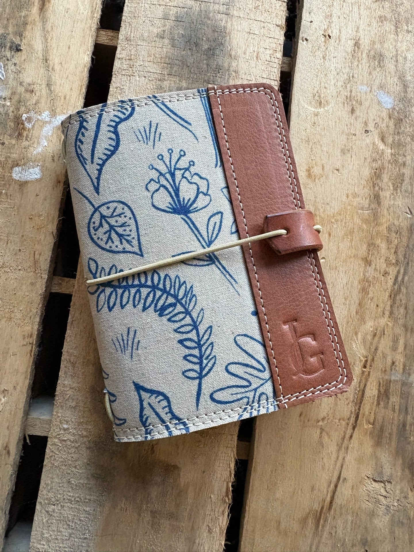 The Mini Journal - Wild Wood