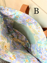 Load image into Gallery viewer, The Simple Tote (Ready to Ship)