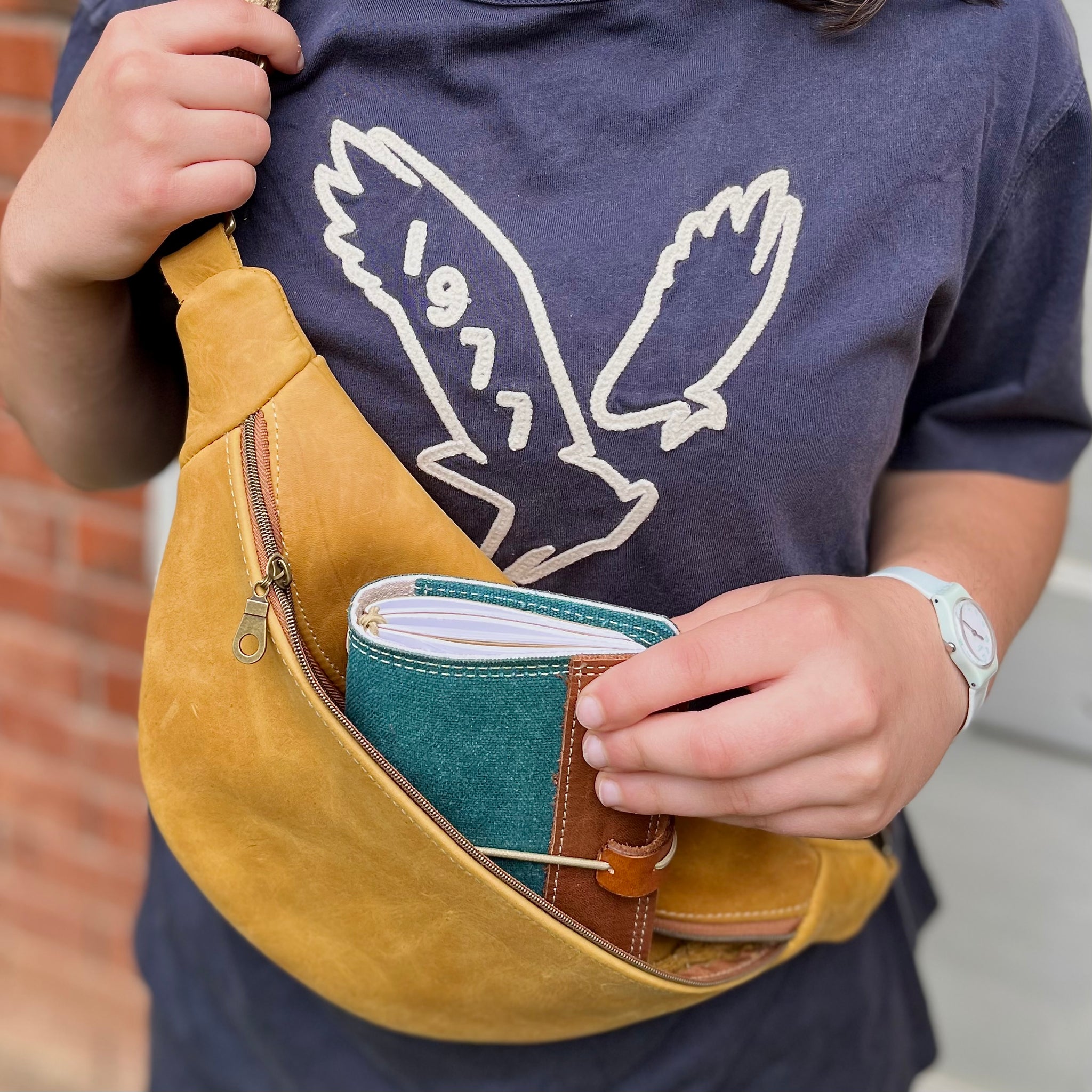 Large Nesting Zipper Pouch with Waxed Canvas and Leather – Juniper Grove