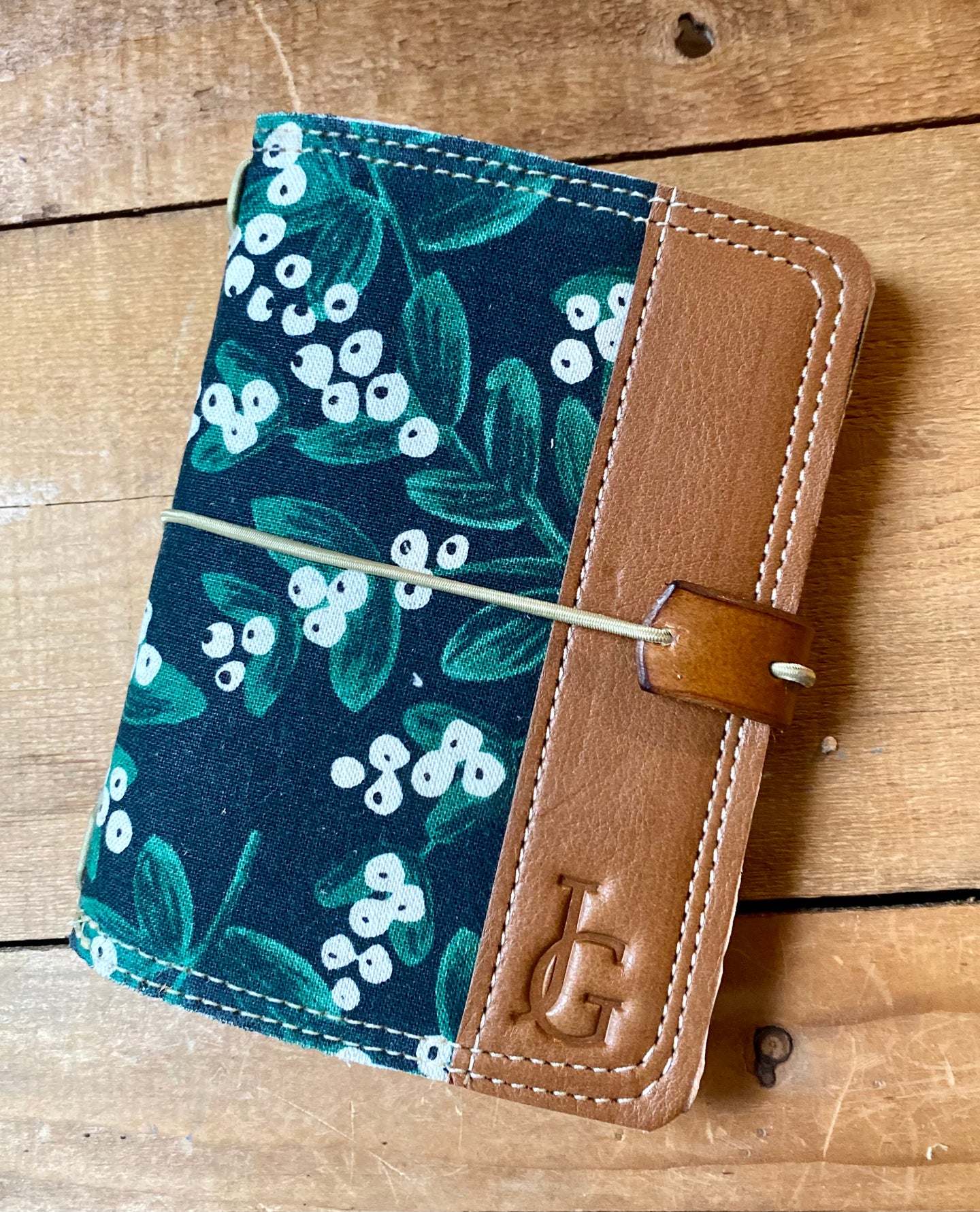 The Mini Journal - Snowberries