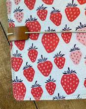Load image into Gallery viewer, The Juniper Journal - Strawberry Jam in Natural