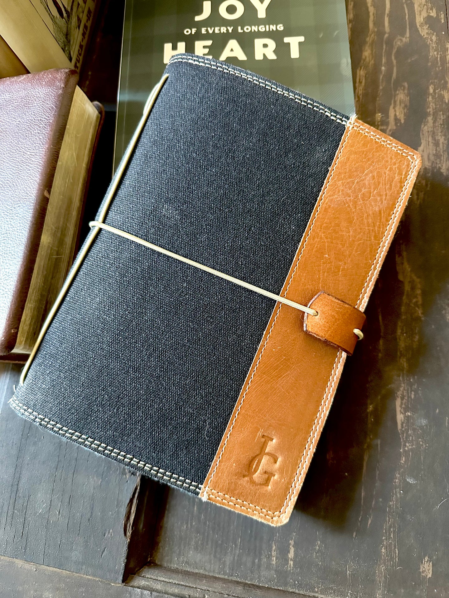 The Cedar Journal - Canvas in Black