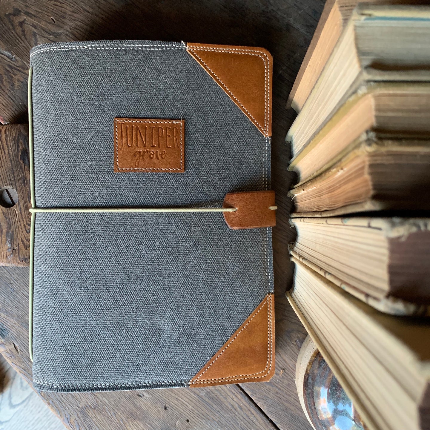 The Juniper Journal - Canvas in Charcoal