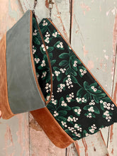 Load image into Gallery viewer, Medium Nesting Zipper Pouch in Waxed Canvas and Leather