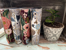 Load image into Gallery viewer, The Juniper Journal - English Garden in Linen