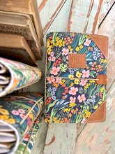 Load image into Gallery viewer, The Juniper Journal - Bramble in Navy